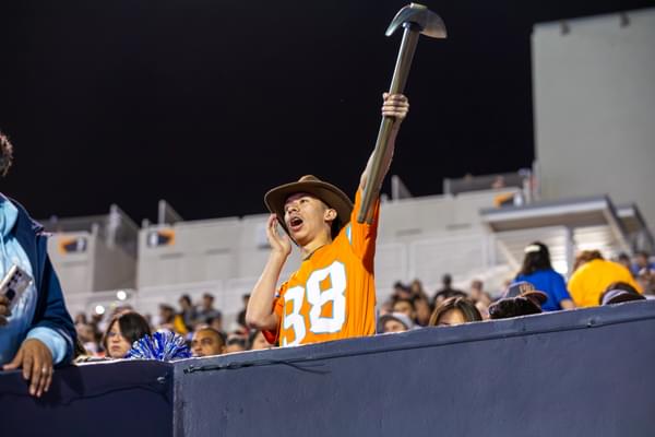 110423_Home_Coming_UTEP_Game_LM-21---Medium.jpg